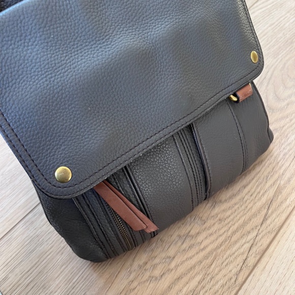 Fossil Morgan Traveler Leather Crossbody Bag - Picture 5 of 15